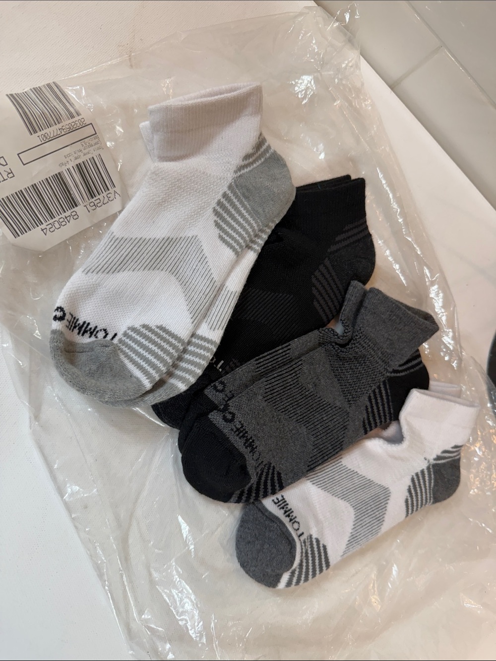 Tommie Copper Women’s Basic Ankle compression socks 4 pk. Sz 7-9.5